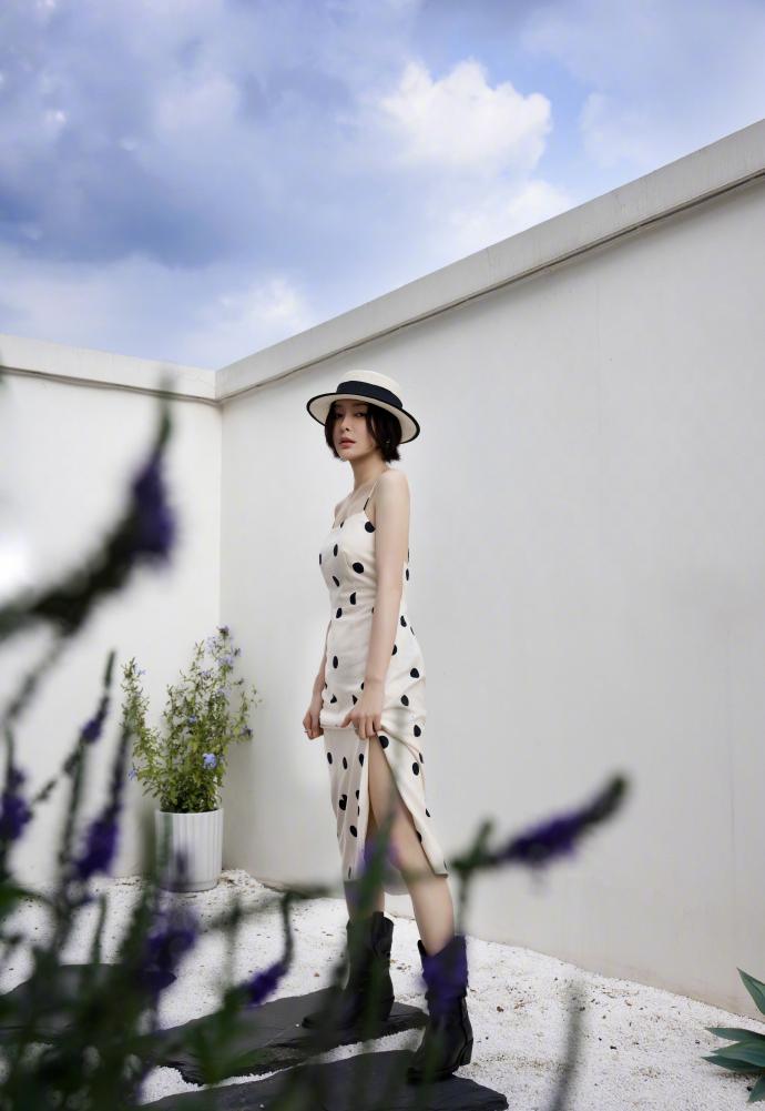 秦岚的田园生活好轻松惬意。