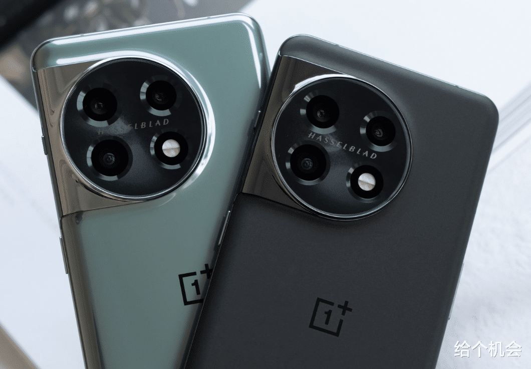 7000mAh+骁龙8 Elite 2,一加新机曝光,终于不是马桶盖设计了