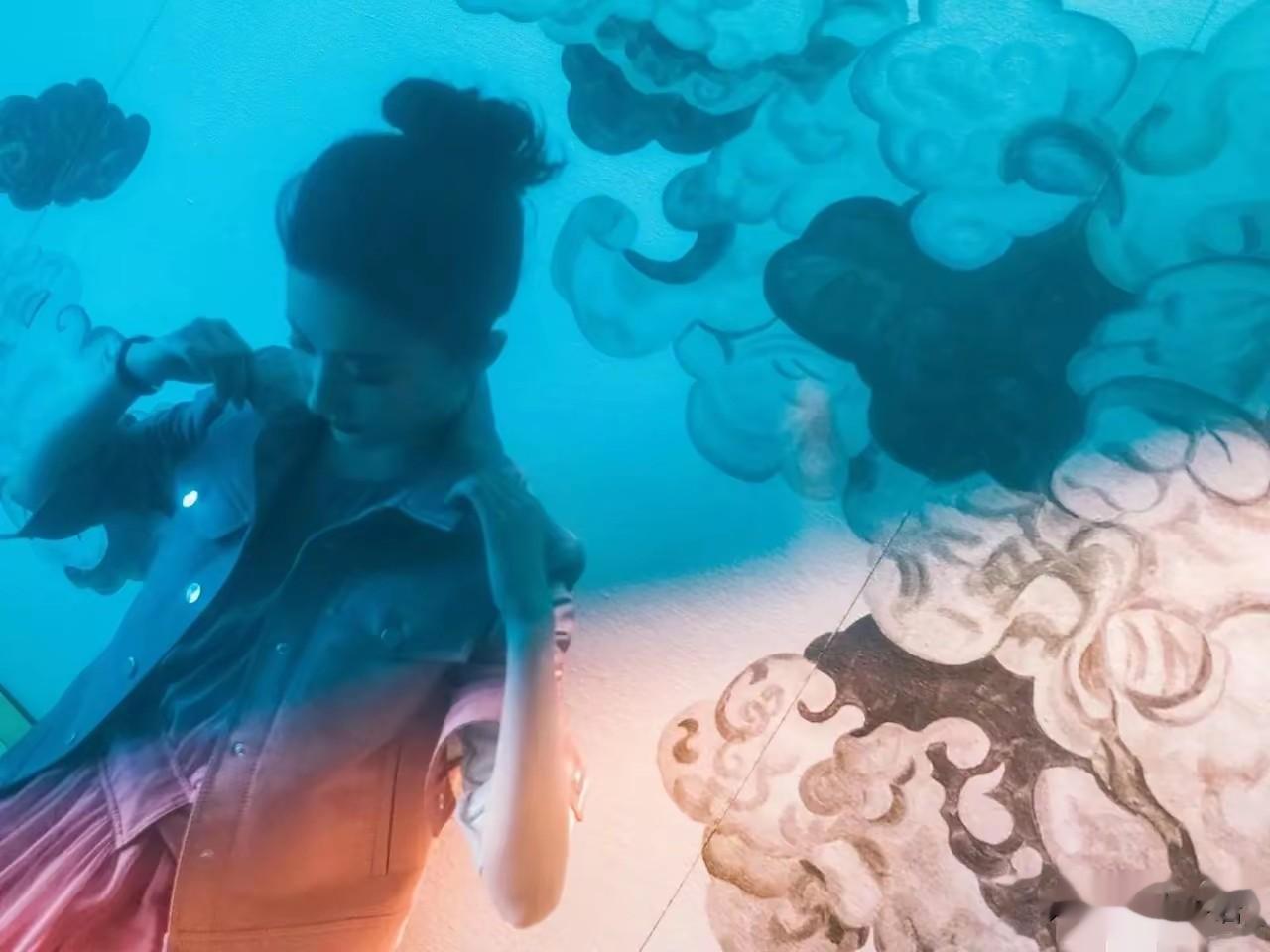 刘亦菲:美得像一个蓝色的梦