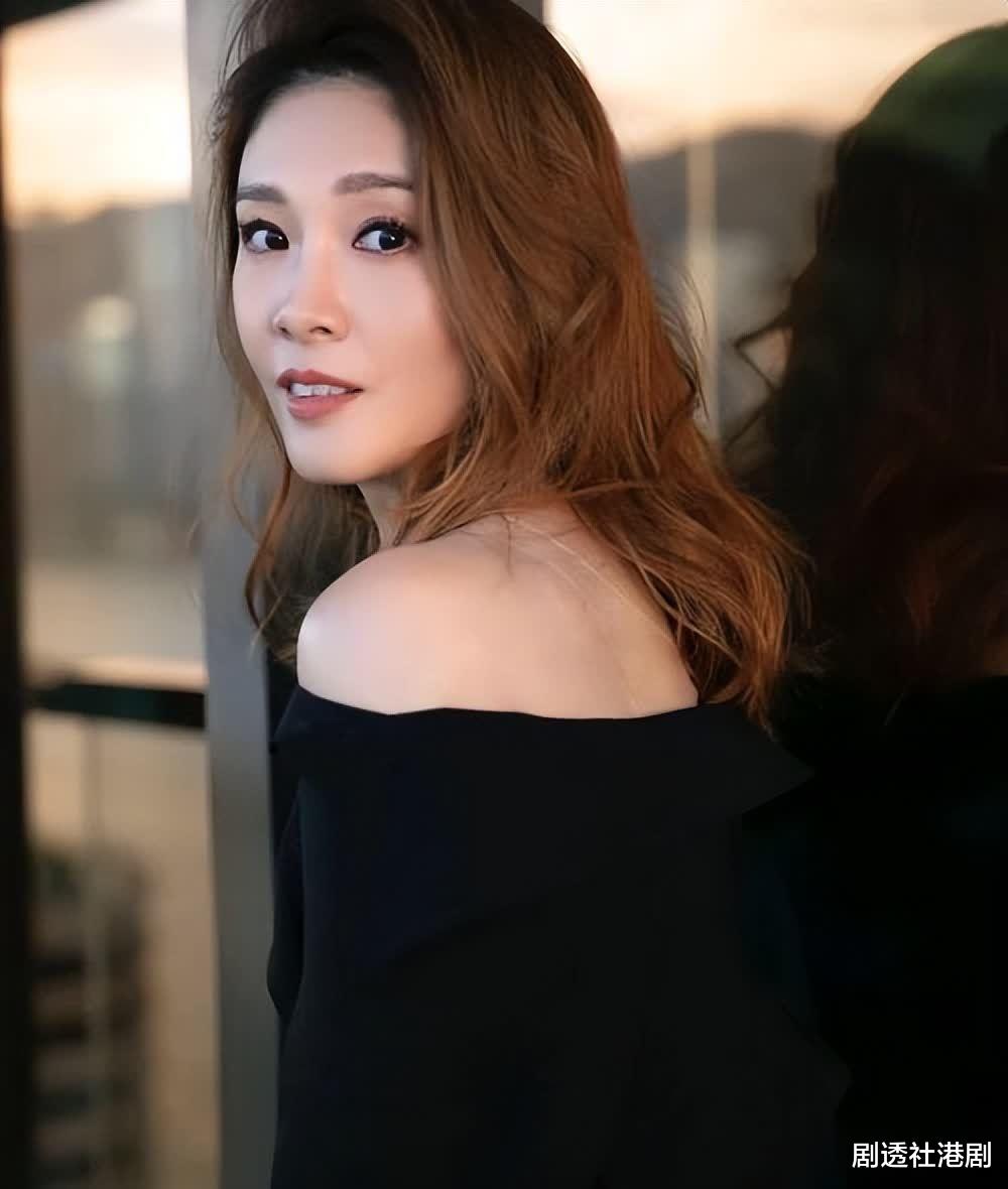 TVB前港姐冠军曝近况！大儿子做投行月入9万，有意接管家族生意