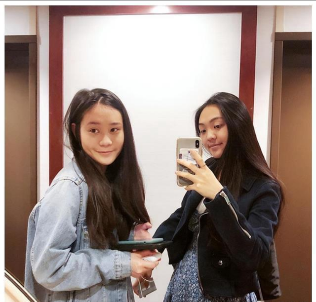 利智以泪洗面,被李连杰抛弃、住地下室10年的黄秋燕却成人生赢家