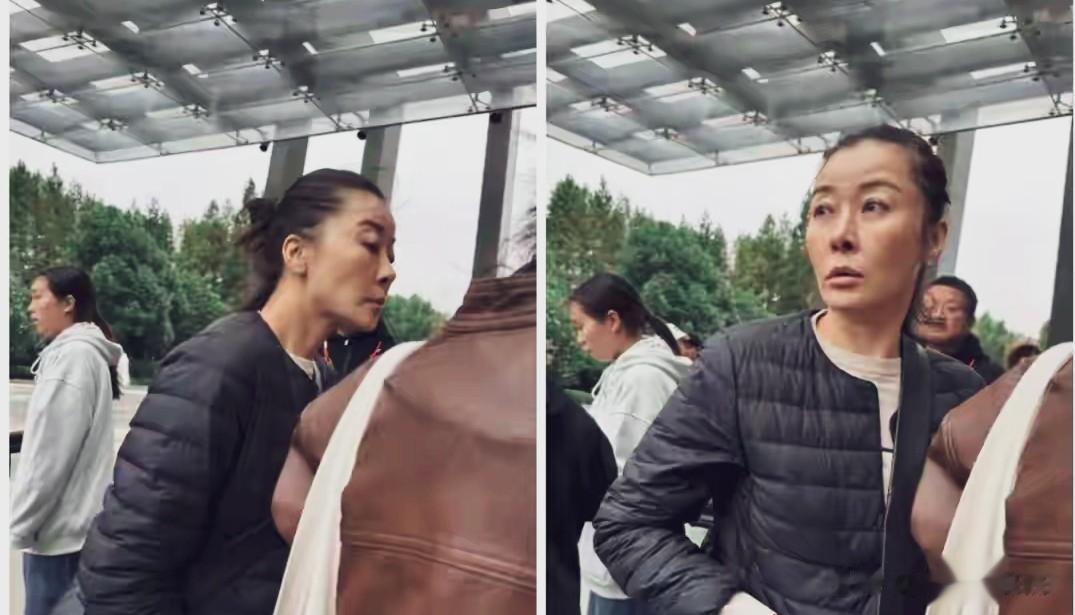 53岁柯蓝旅游近照曝光！容颜苍老判若两人，犀利眼神引热议！