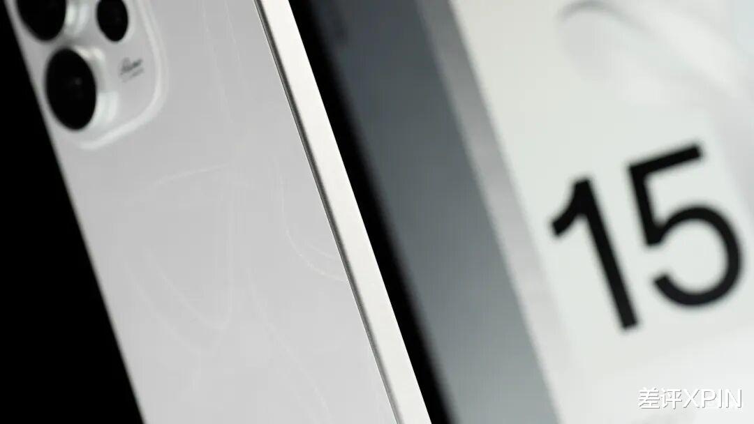 線上被罵高價低配，憑啥這手機(jī)還能賣三百多萬臺？