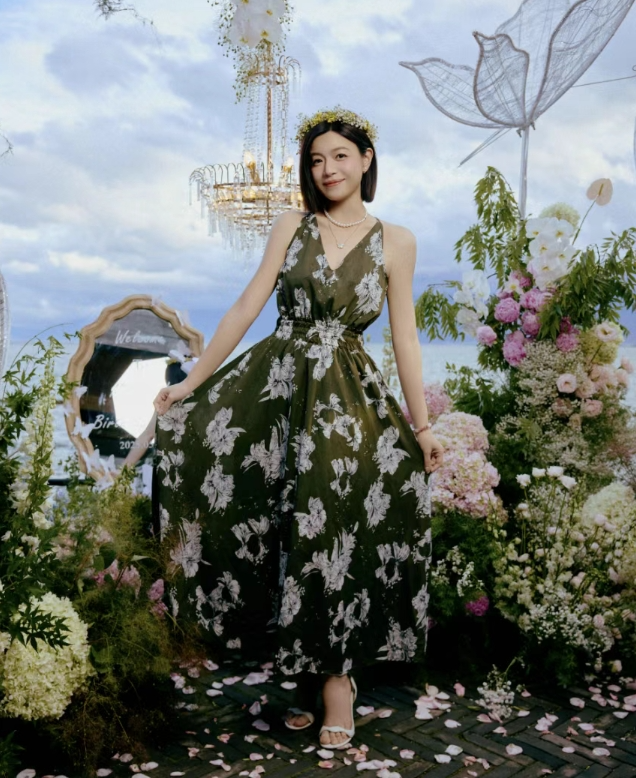 42岁陈妍希洱海庆生，儿子身高令人惊叹，陈晓与这般美好失之交臂