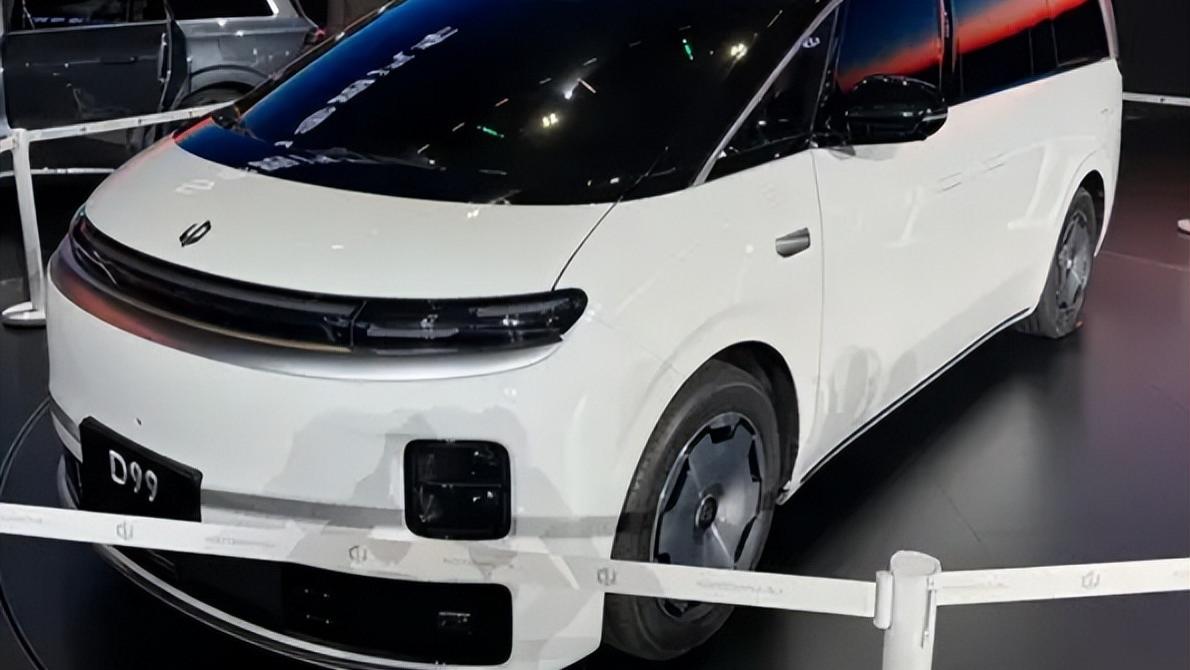 零跑首款旗舰MPV亮相！D19标配激光雷达，115度电池，双8797芯片