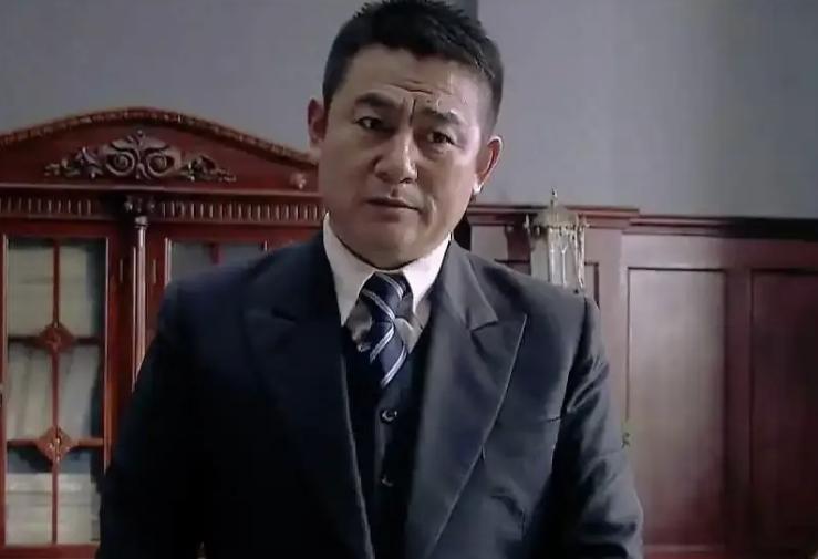 原来他们是夫妻,娶老师女儿恩爱31年,演完《归队》他又火了