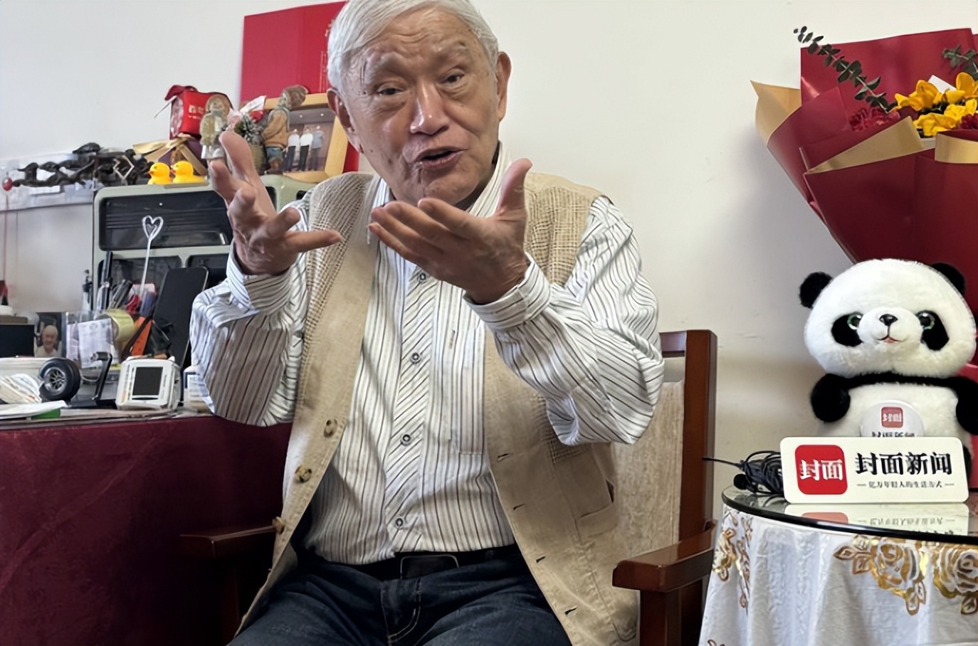 90岁牛犇现状：独自住老年公寓，做饭颤颤巍巍，演戏是一生的追求