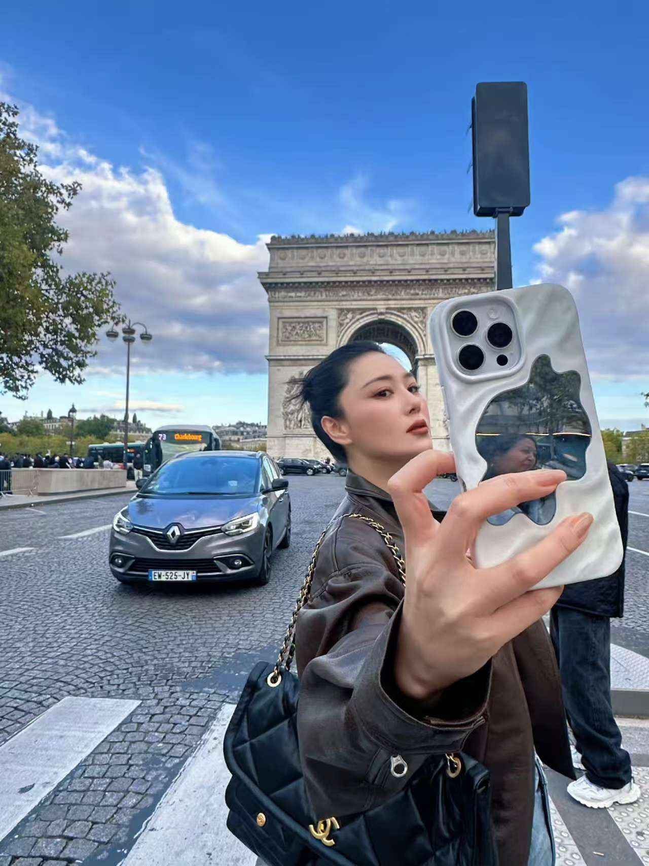 和李晨分手后转身嫁军人,如今7年过去,气质大变,活成人生赢家