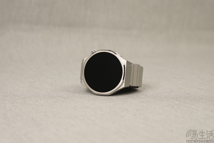 荣耀手表5 Ultra评测:有“钛”度的高端健康表