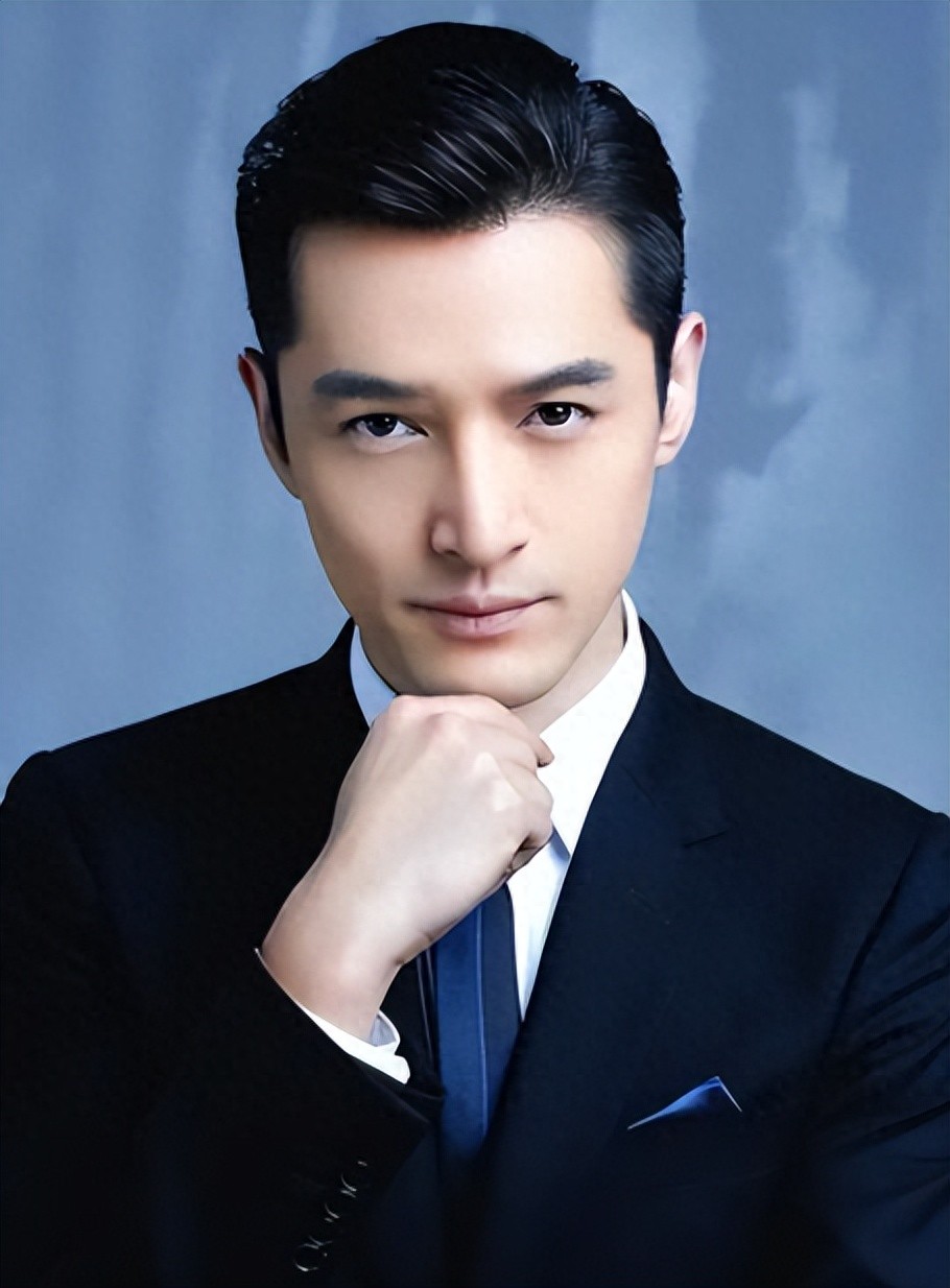 被传患肺癌住院才过去8个月，胡歌近况曝光，一点也不意外