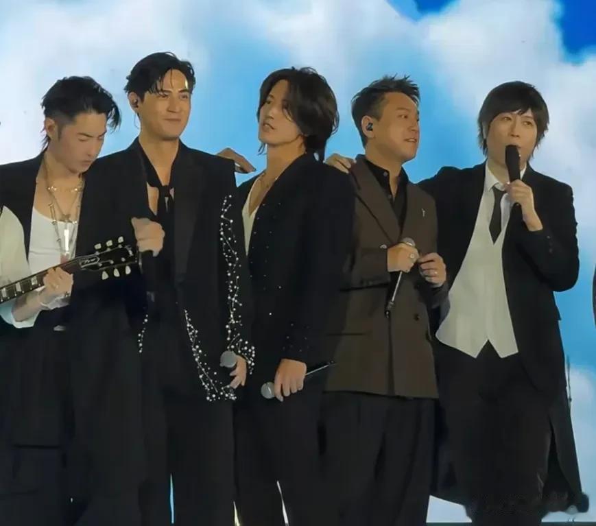 阿信顶替朱孝天重组F4，朱孝天缺席另有隐情，被质疑遭队内排挤