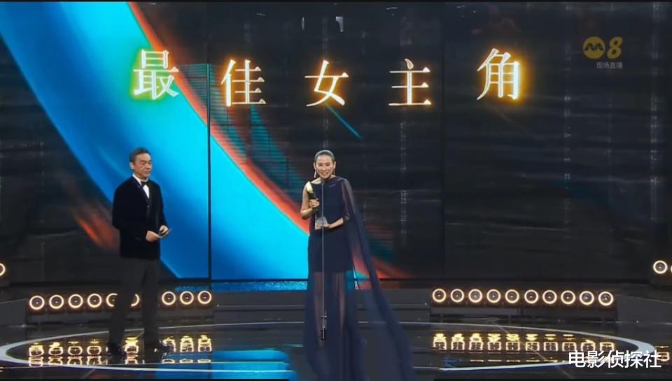 宣萱26年后再夺视后，激动表示希望可以一直演到老！刘青云为其颁奖
