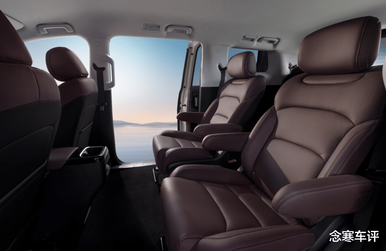 五菱星光730预售7.68万，一车三动力，续航1100公里，能对外放电