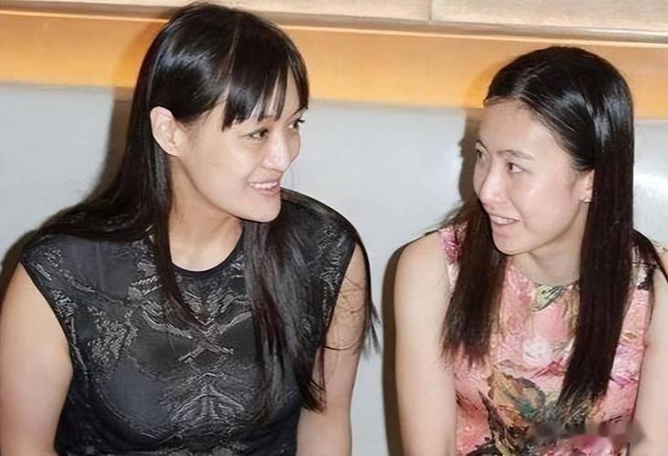 甘比大女儿17岁一脸富贵相,深受刘銮雄宠爱,比两个异母姐姐幸运