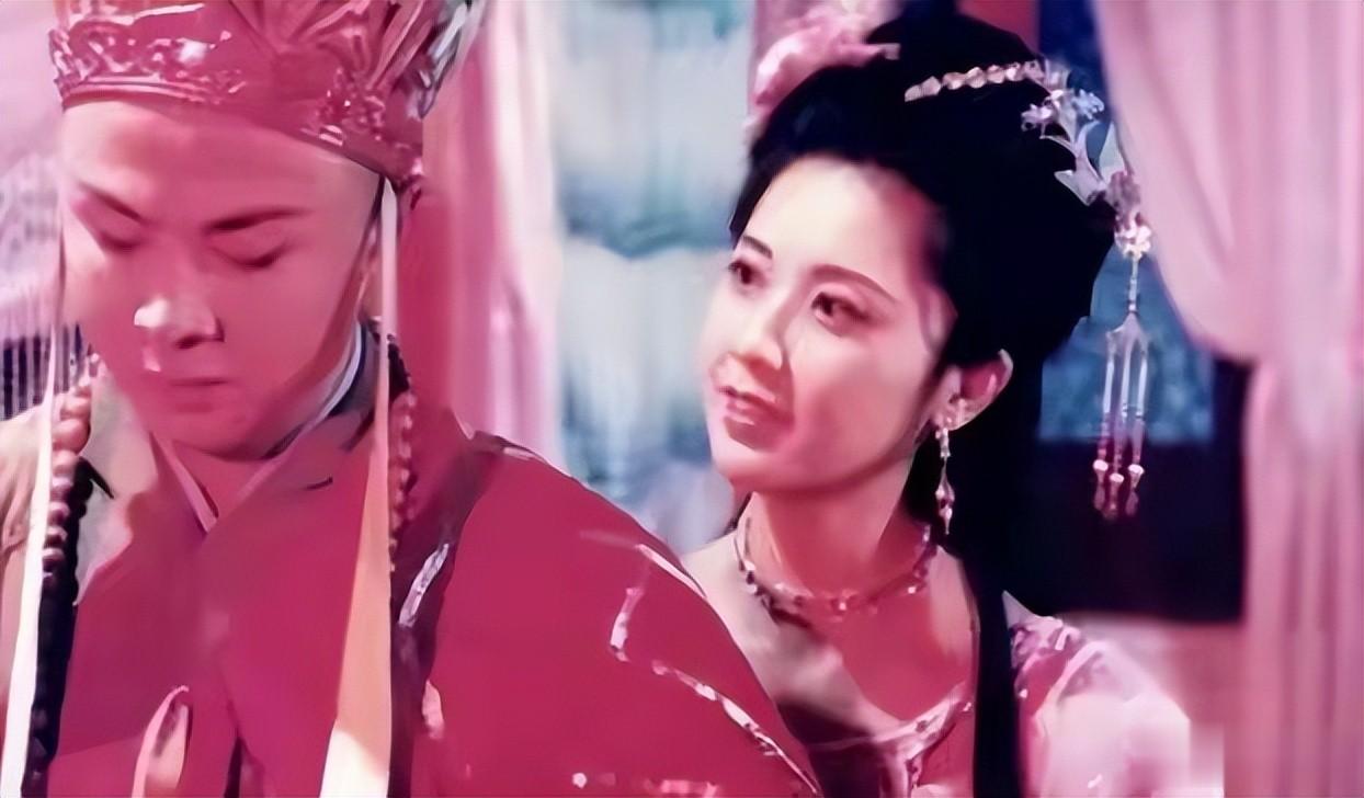 朱琳:嫁给圈外丈夫,结婚42年无儿无女,如今她还好吗?