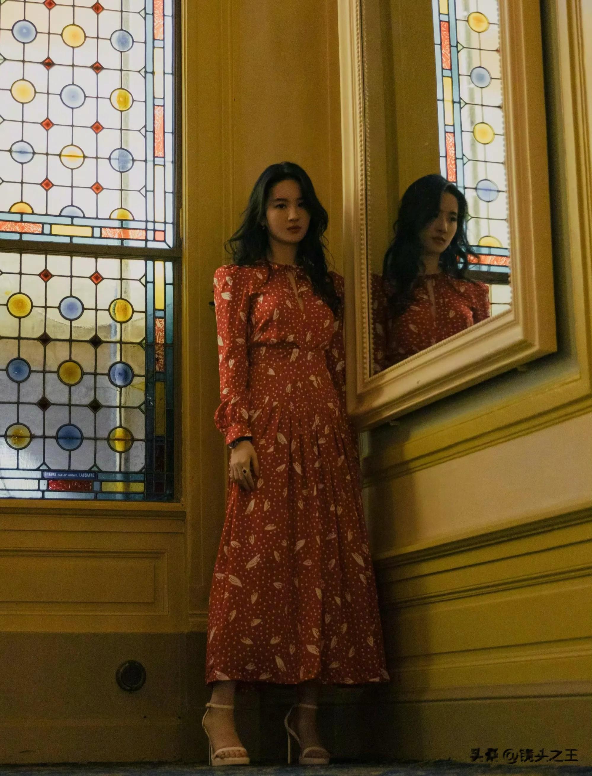 刘亦菲：把“年代红”穿出“高定感”的，只有她了吧