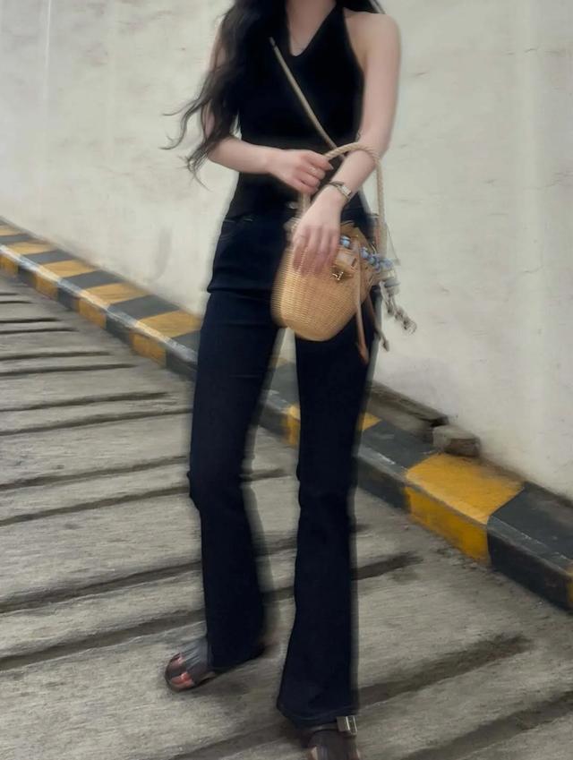 三大韩流女神为Prada站台宣传,Sana甜美,Somi酷飒,柳智敏赢了