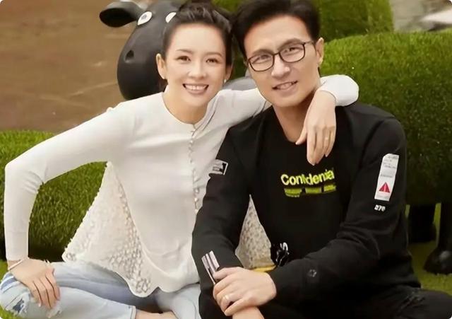 被汪峰新女友惊艳到了，身材苗条颜值吸睛，但这生图差距也太大了