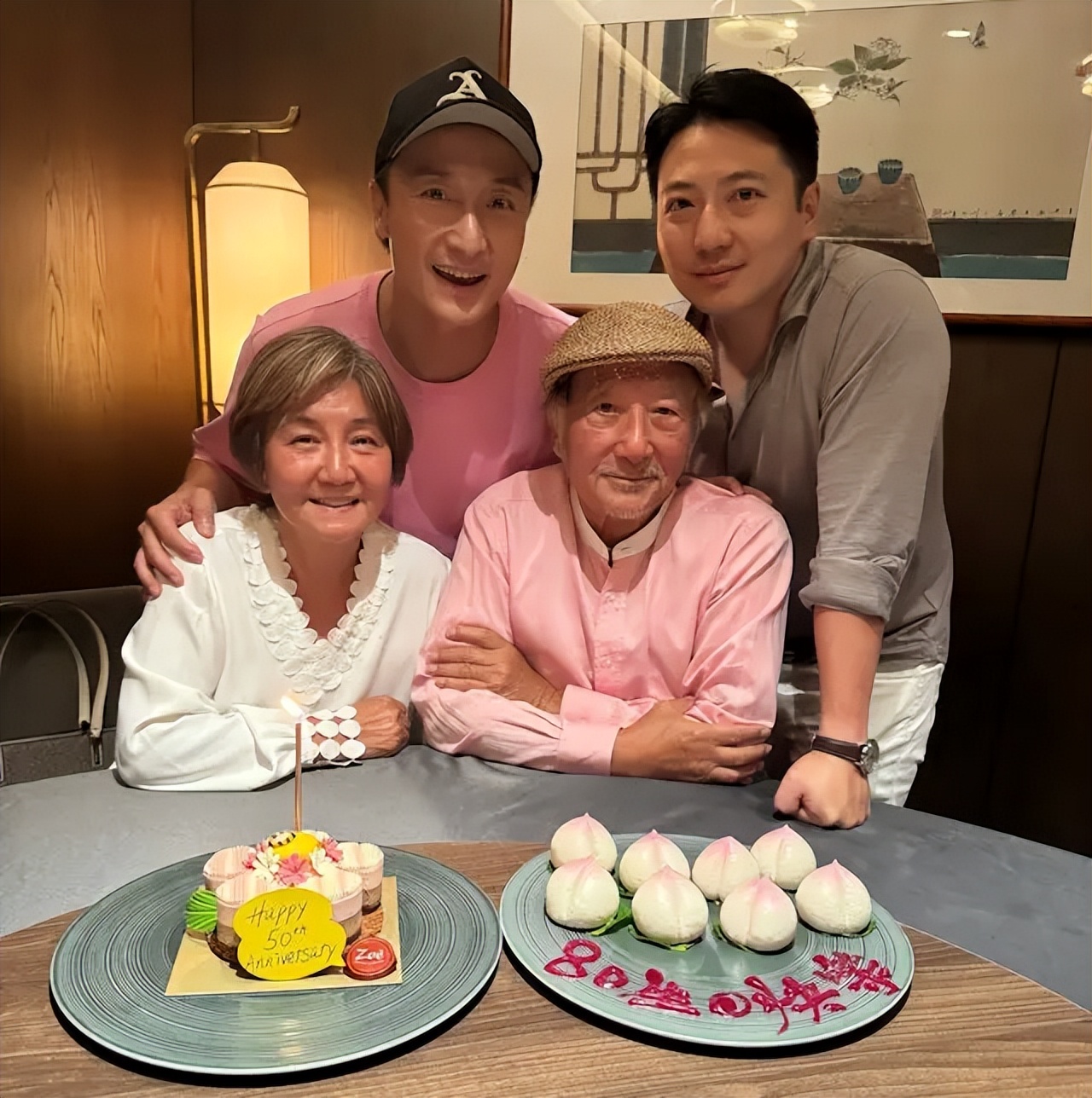 港星方力申首公开求婚过程，自爆老婆结婚后与爸妈同住相处融洽