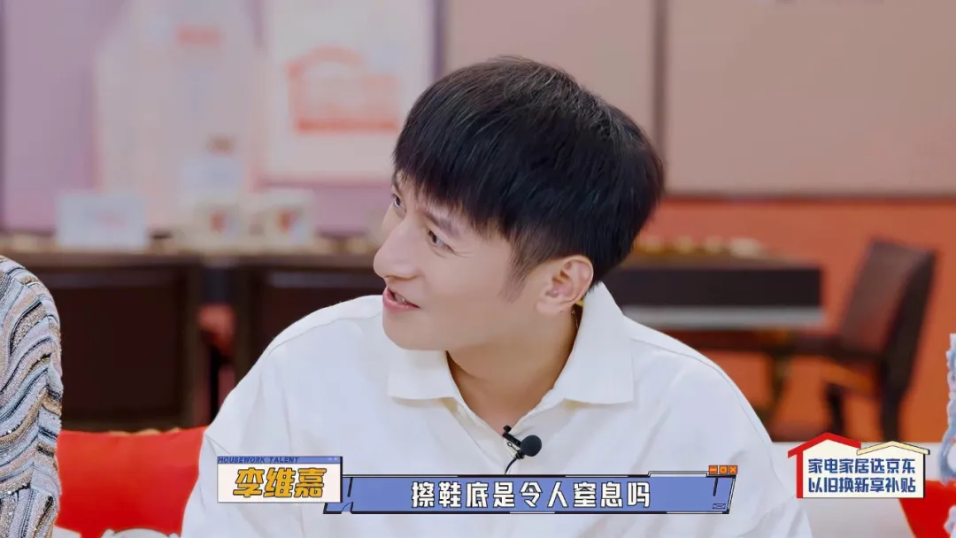 封杀、消失、复出，他竟然翻红了