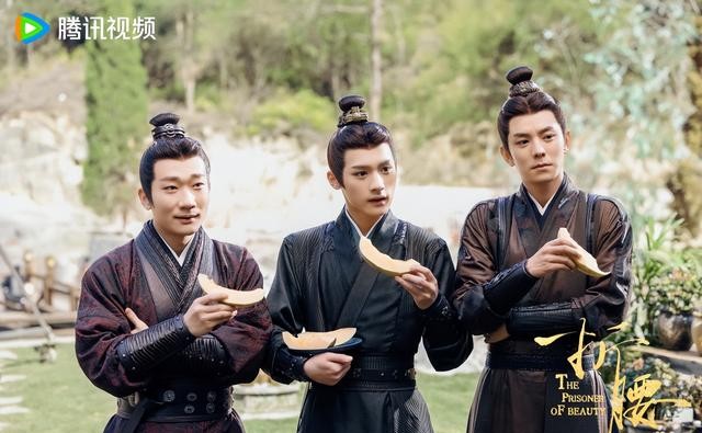 《折腰》12位男演员颜值排名,何润东垫底,刘宇宁第4,第1很帅气