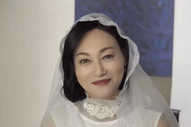 她3岁要饭,12岁当舞女,22岁拿金像奖,40岁自杀,至今未嫁!