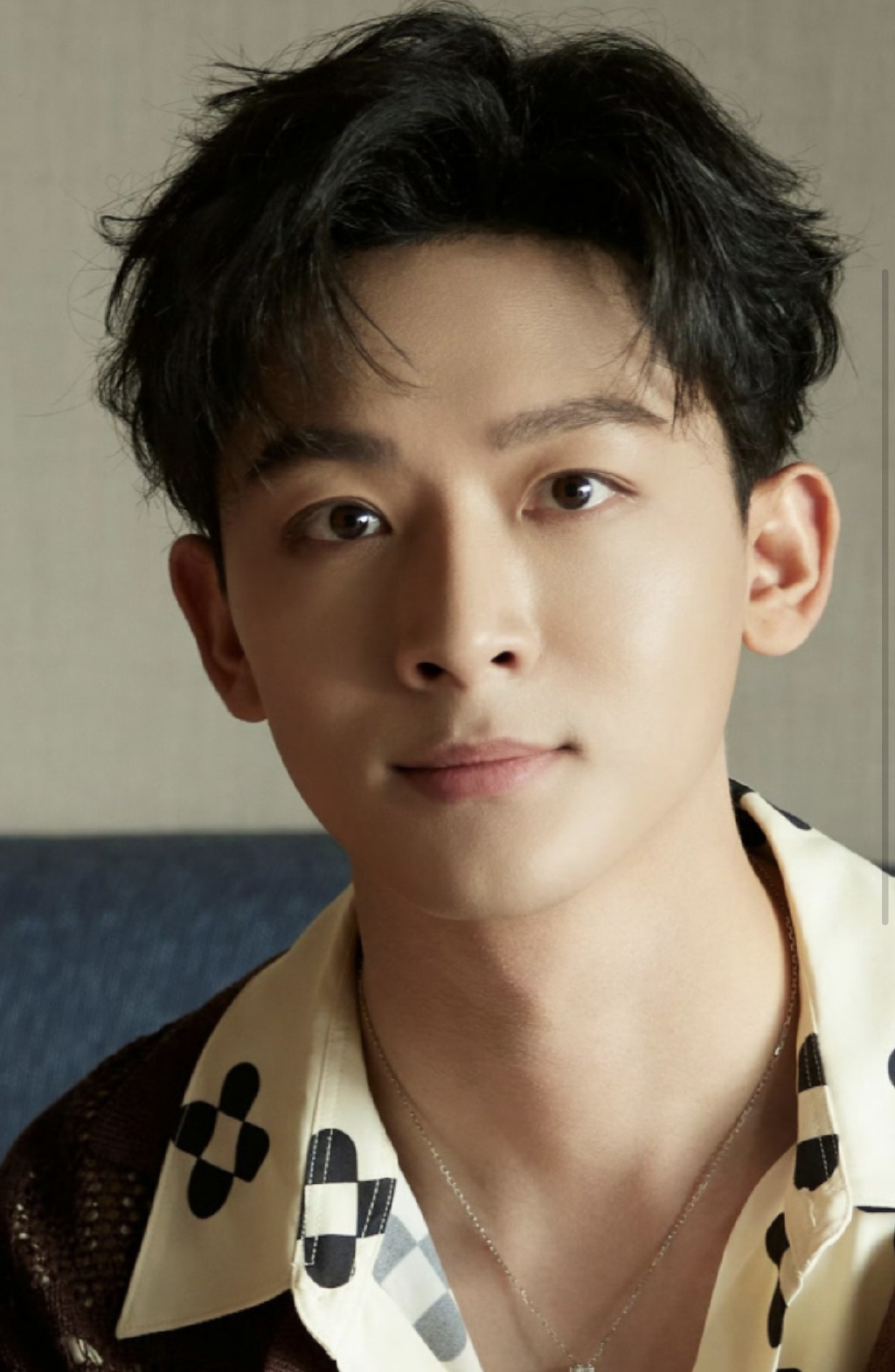 31岁张晚意说自己没经纪公司很自由,那英:你这么年轻就自由了?