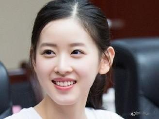 陈都灵的获奖感言笨拙上热搜：这个时代最稀缺的品质，她正好有