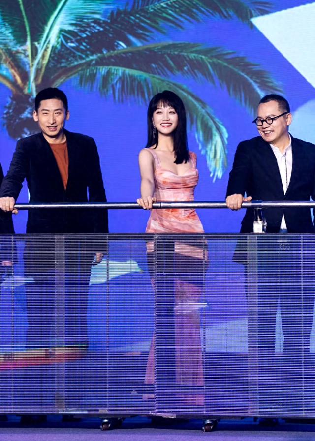 蓝盈莹身材藏不住了，当年只顾看甄嬛传骂浣碧，错过这么宝藏身材