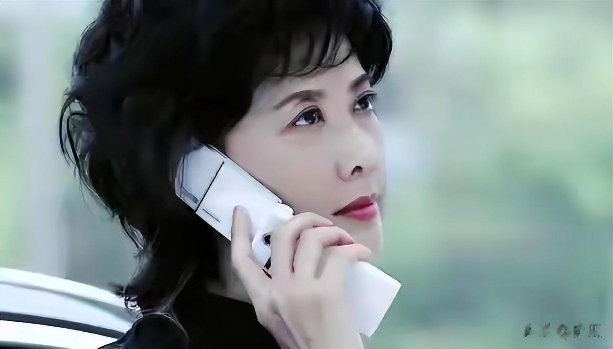 朱琳:嫁给圈外丈夫,结婚42年无儿无女,如今她还好吗?