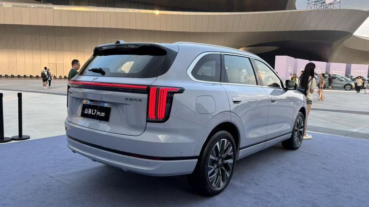 奇瑞诚意之作，捷途山海L7 PLUS 起售价10.99万，低配更值得推荐