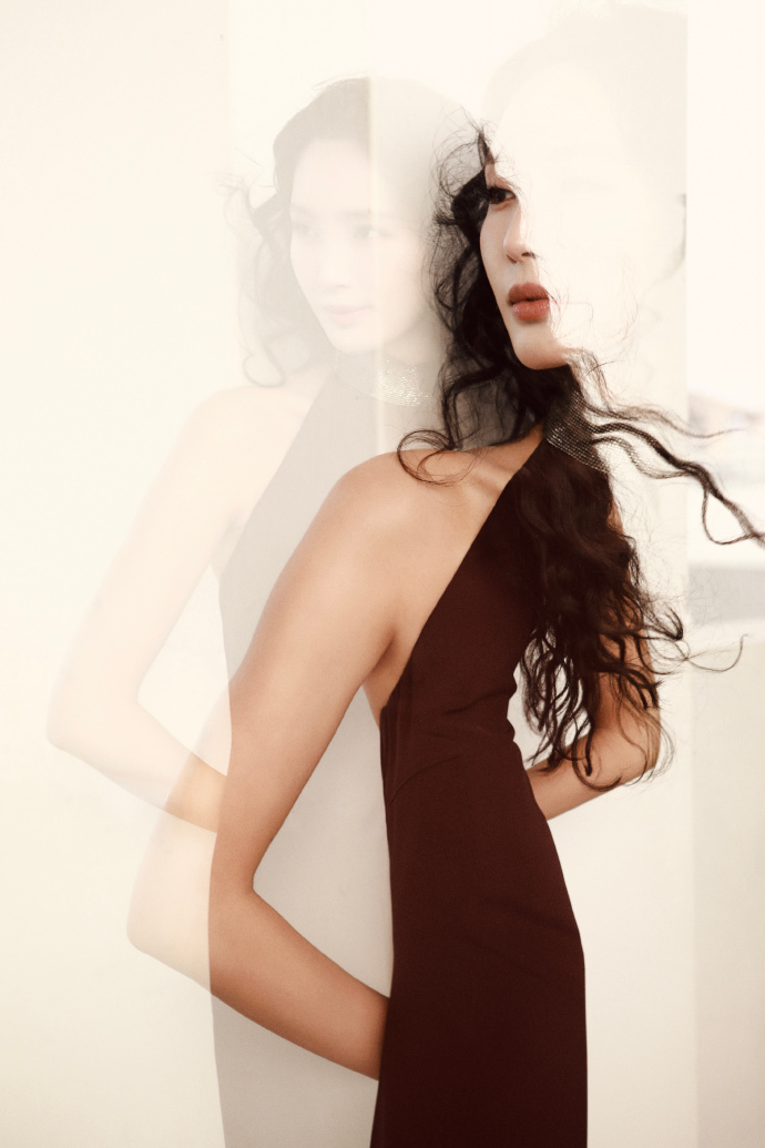 王紫璇今日份营业写真，高贵气质优雅冷艳