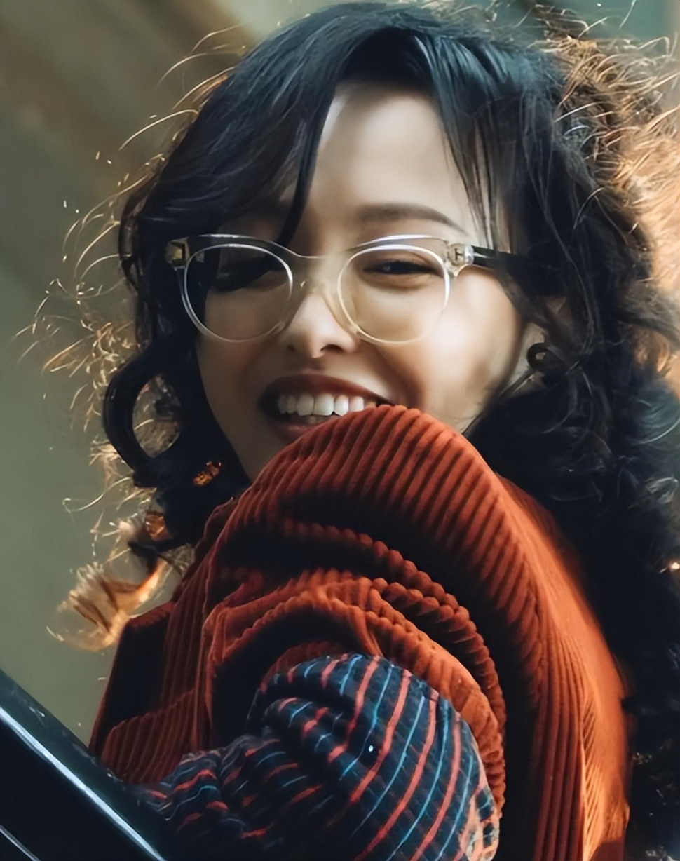 唐嫣的“获奖感言”在全网火了,胡歌的评价,终于有人信了