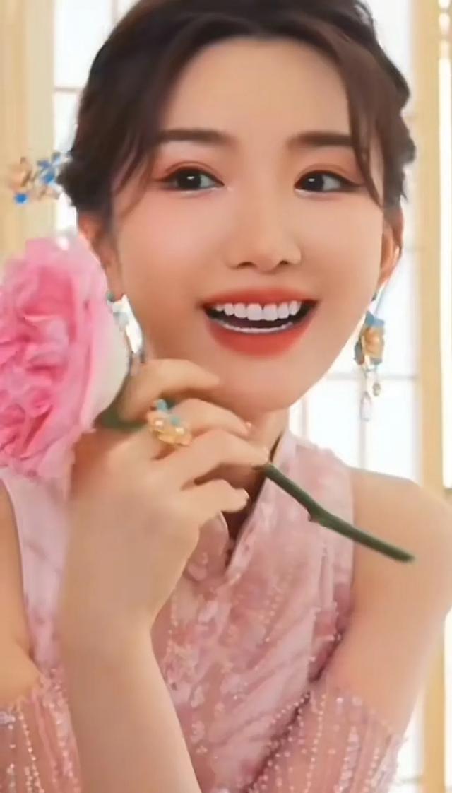 毛晓彤美丽瞬间