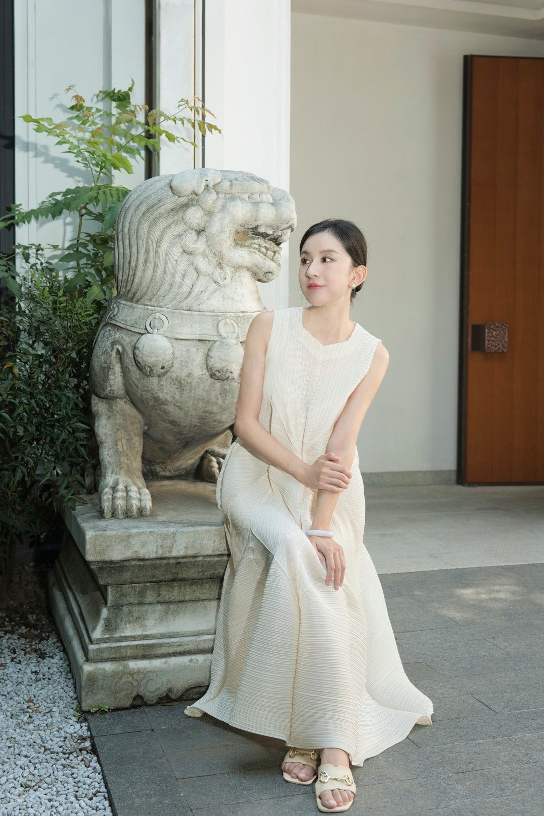 主持人张茜，又美又飒