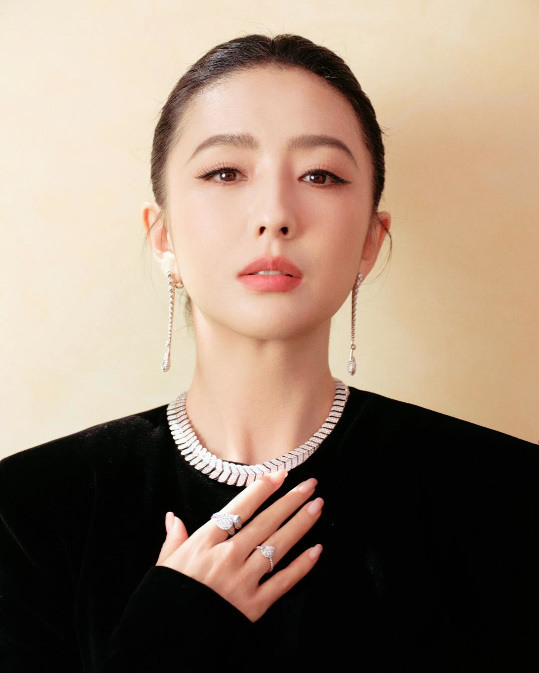 佟丽娅，优雅，美丽，知性，柔美