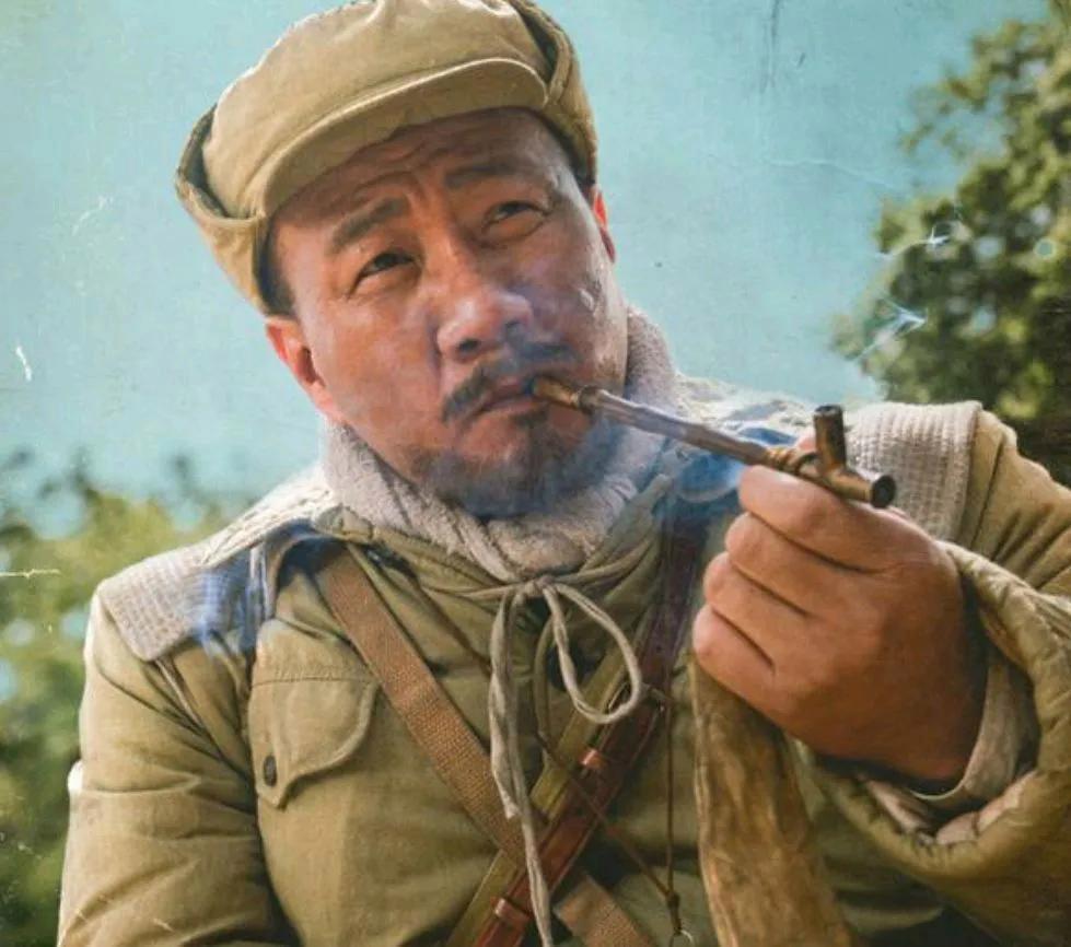 回顾胡军，喝酒喝不过就娶了人家，打不过就加入，结婚至今零绯闻