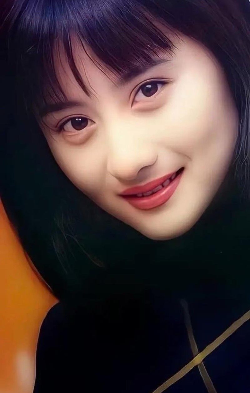 北京地坛公园偶遇陈德容，说她花期短是误解，51岁美貌依旧很惊艳