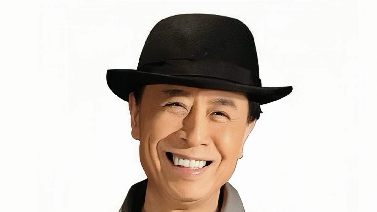 香港歌王自曝近乎失明，视力仅剩一成，女友患癌病逝十年至今单身