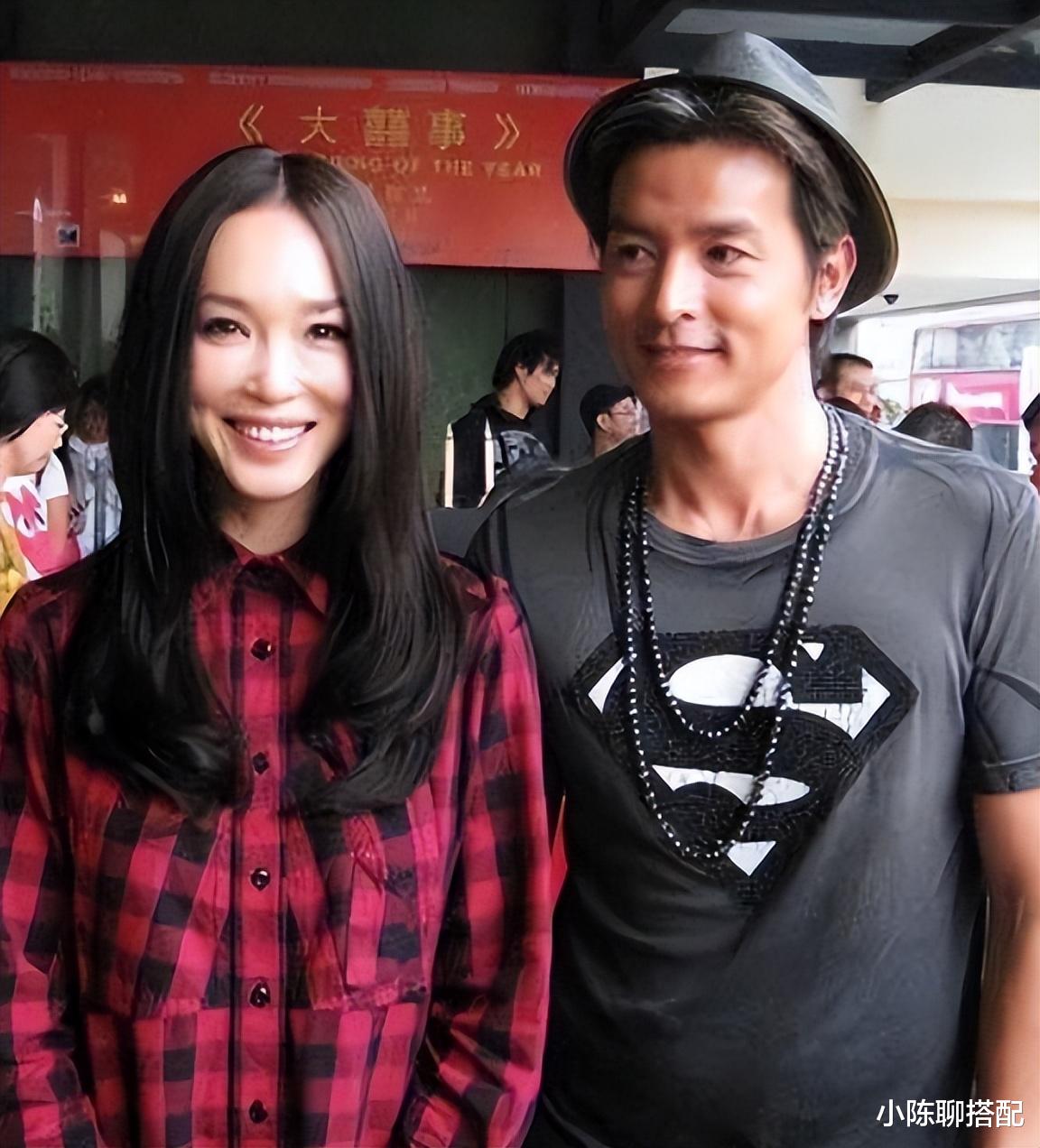 新加坡第一美女范文芳：53岁却样貌年轻，和老公同框像“两代人”