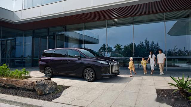 MPV亲民选手PK:风行星海V9与比亚迪夏,谁更值得选择?