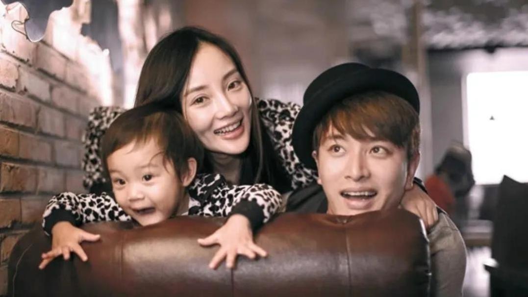 甜馨13岁长文控诉李小璐，母女间发生了什么？