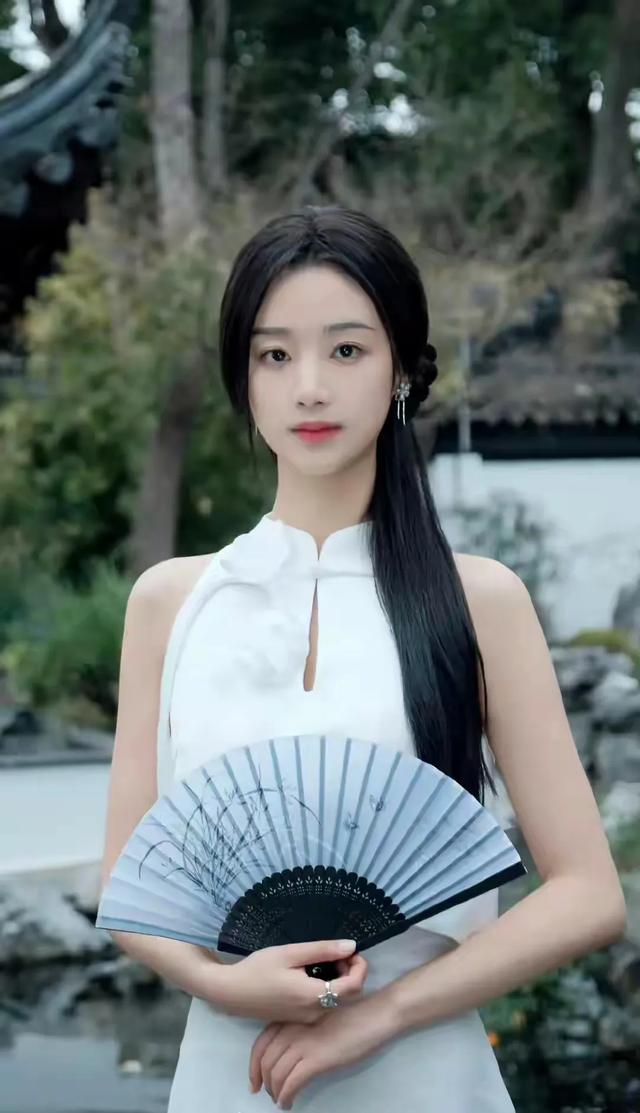 云渺小姐,王小亿