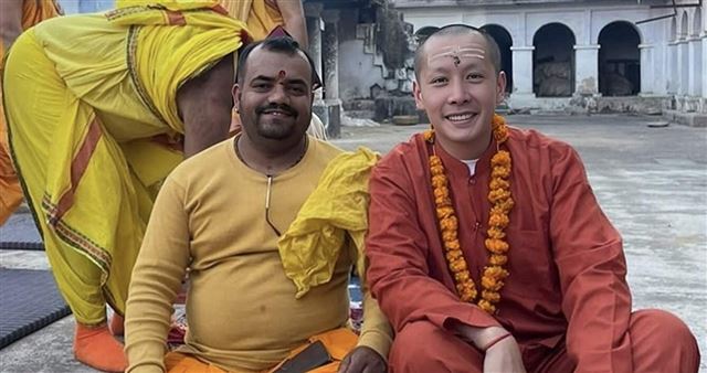 香港知名男星李日朗剃度出家，遭前女友单方面分手，疑看破红尘