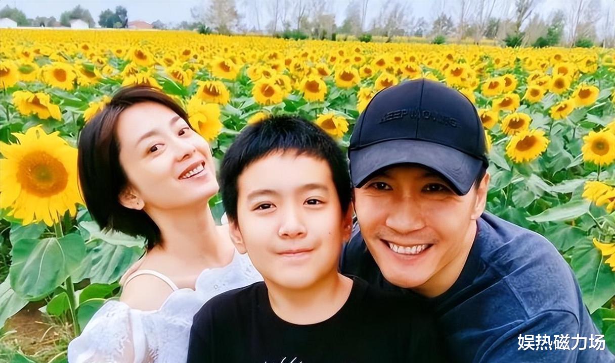 北影女神为爱隐退18年,嫁小4岁丈夫,49岁凭一组街拍冲上热搜