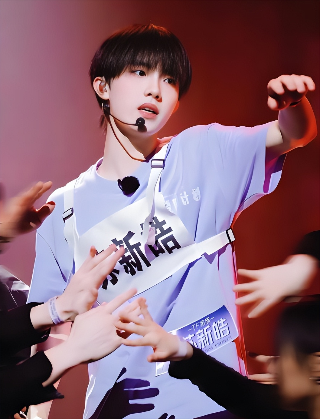 《披哥2025》一公收官，4人火出圈，3人升咖，2人陪跑，1人拖后腿