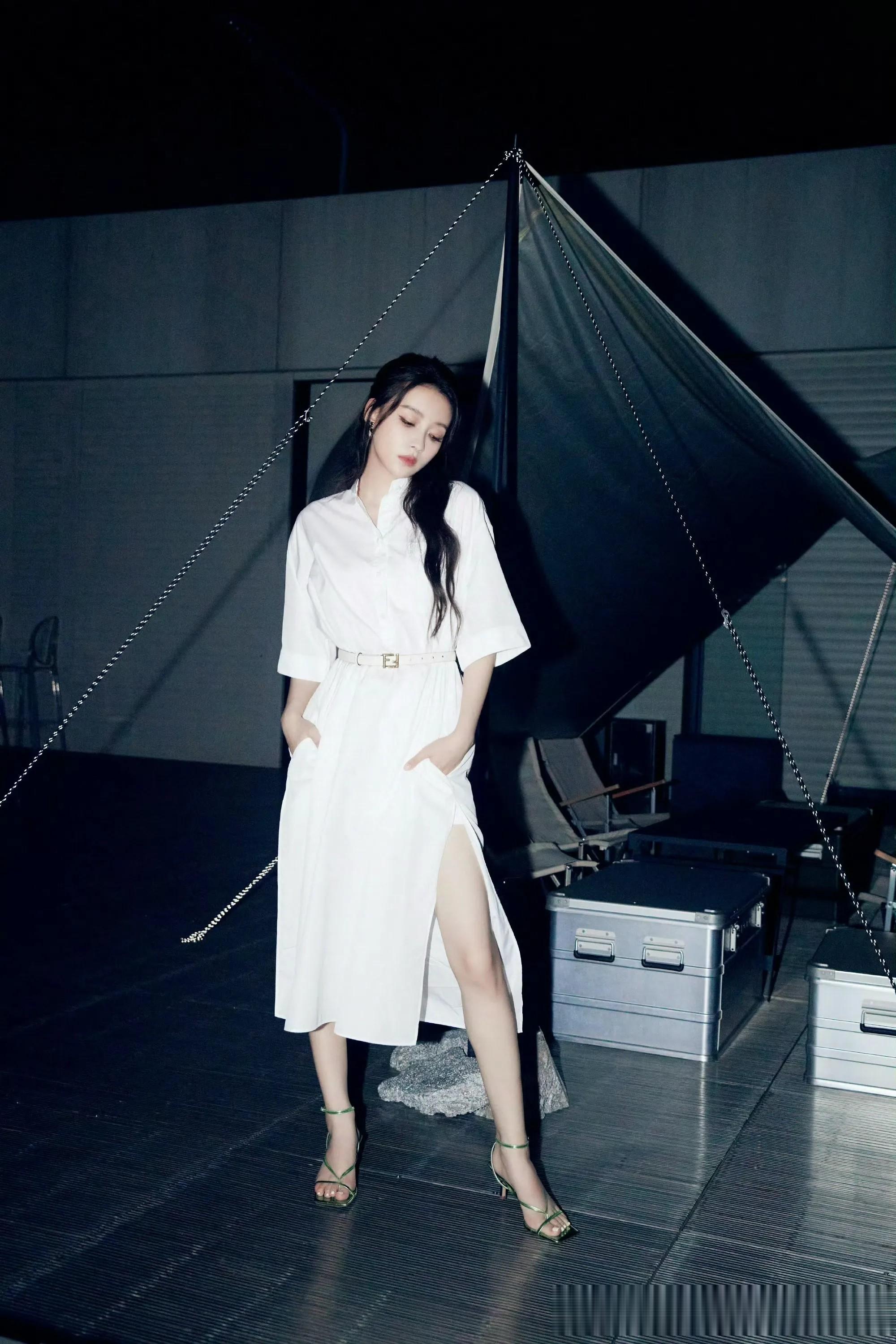 孙怡的高跟鞋玉足好美