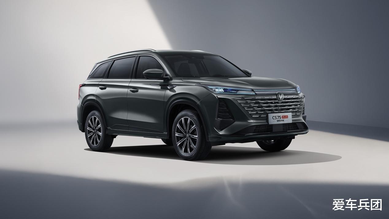新动力!新座舱!CS75PLUS焕新上市,限时价9.19万起