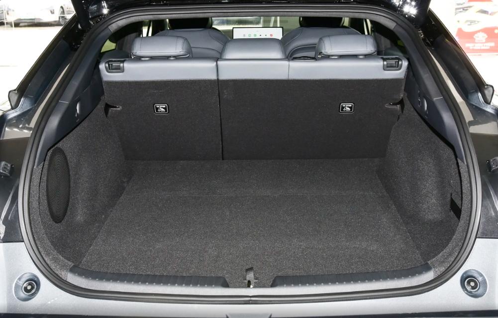 18.68万起，科技与实用兼备，26款小鹏P7+怎么样？