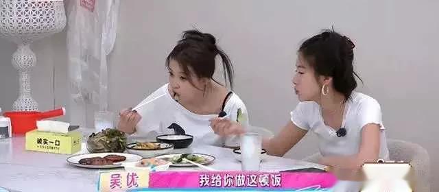 看到孙怡这吧唧嘴的吃相,网友突然就共情她前婆婆为啥看不上她了
